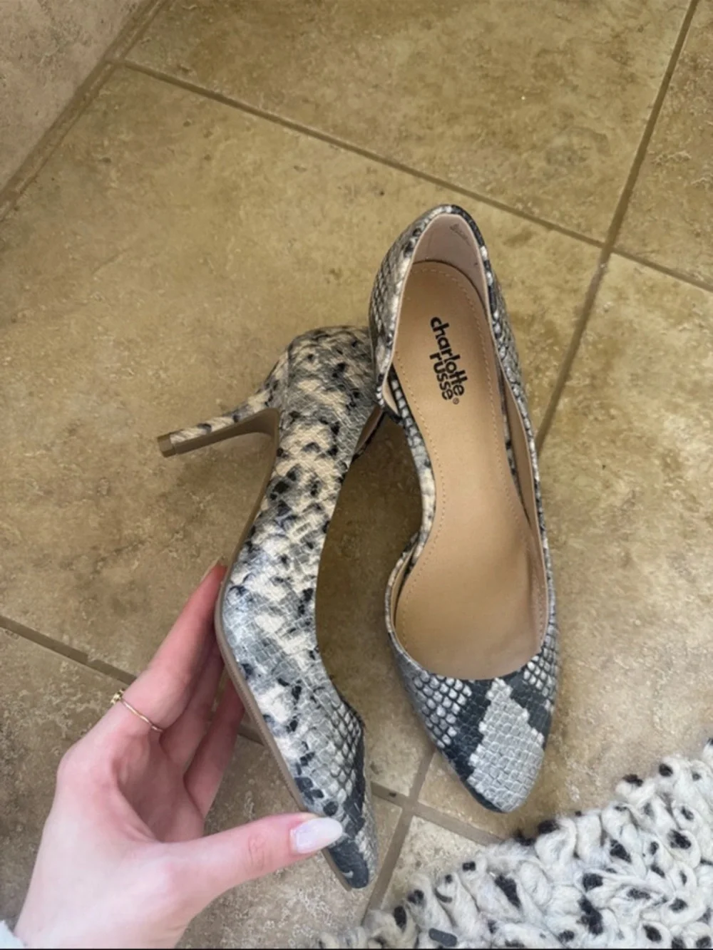 heels - Picture 4 of 4